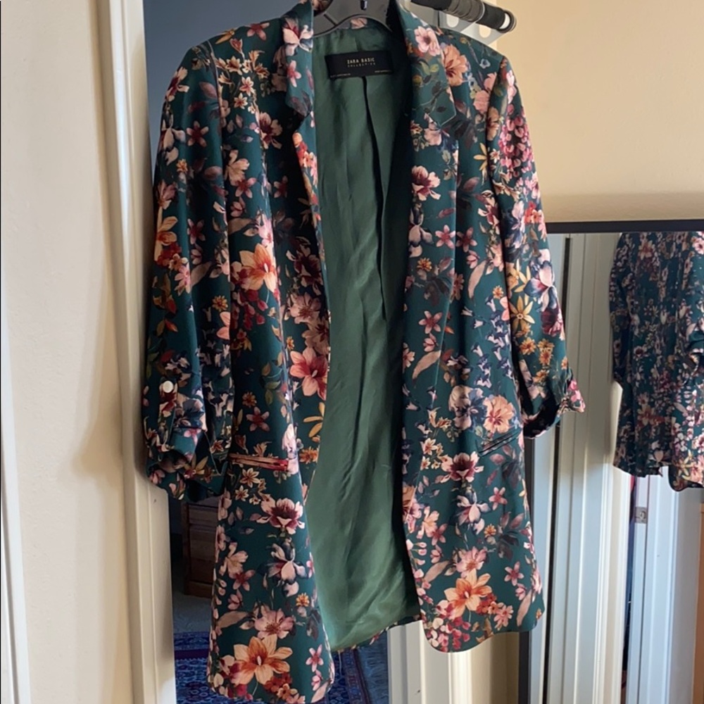 Zara floral blazer size small